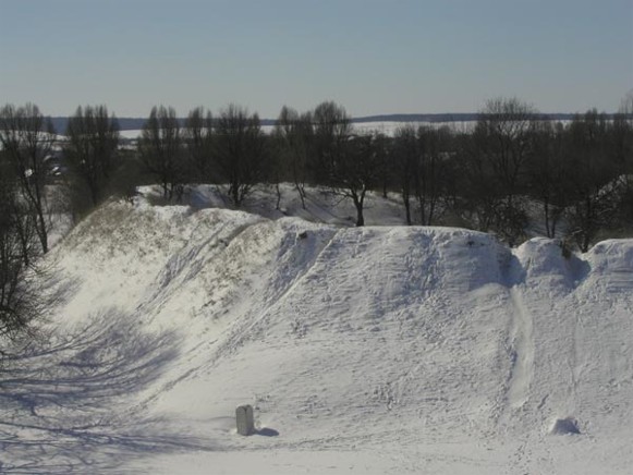 Image -- Volodymyr-Volynskyi: earthwork fortifications.
