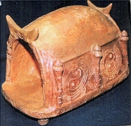Image - Volodymyrivka archeological site: a clay model of a Trypilian culture house.