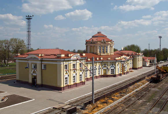 Image -- Vorozhba: railway station.