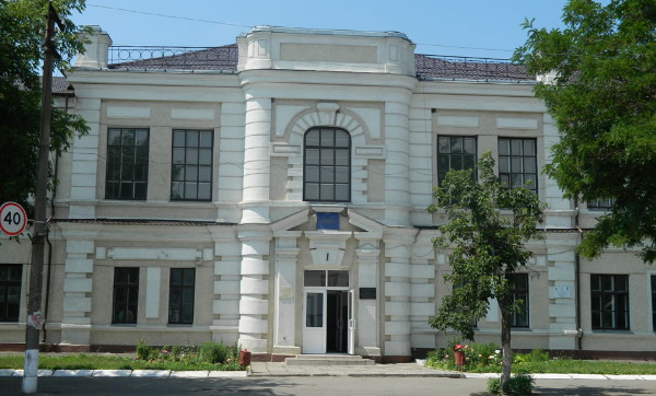 Image -- A school in Voznesensk, Mykolaiv oblast.