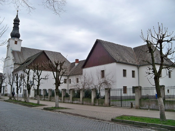 Image -- Vynohradiv: Franciscan monastery.