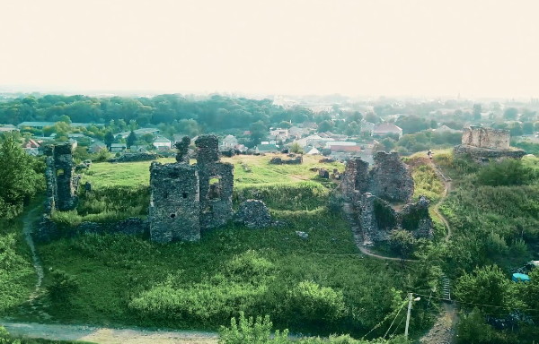 Image -- Vynohradiv castle ruins.