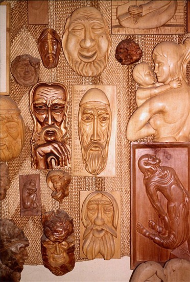 Image -- Wood carvings by carver V. Rudenko (Ivano-Frankivsk).