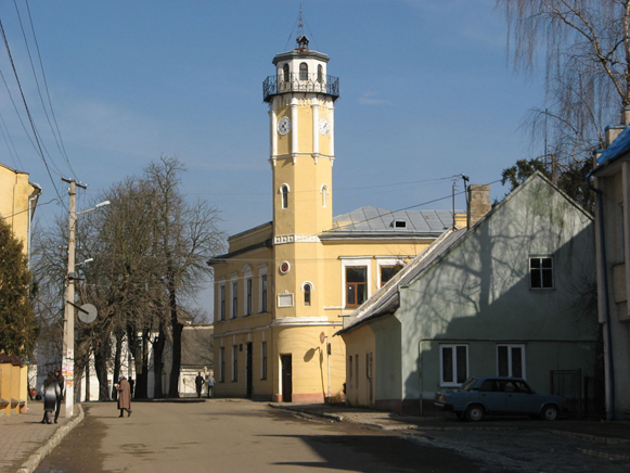 Image -- Yavoriv, Lviv oblast: city hall.