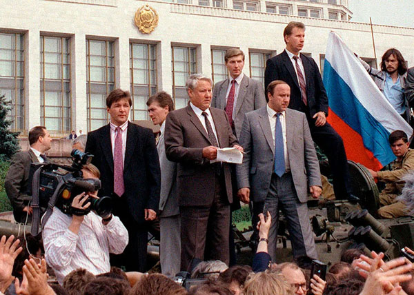 Image -- Boris Yeltsin during the 1991 Moscow coup.