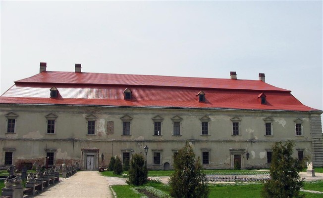Image - Zolochiv castle (16th century; rebuilt in 1634-6): main palace building.